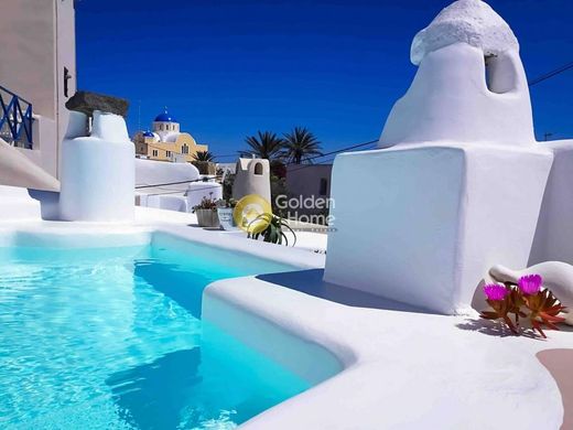 Luxury home in Santorini, Nomós Kykládon