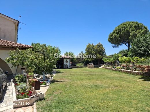 Casa de luxo - Markópoulo, Nomarchía Anatolikís Attikís