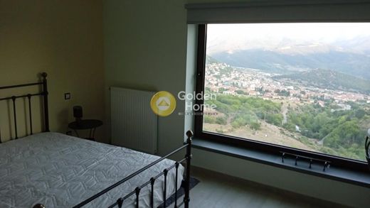 Dom jednorodzinny w Karpenísi, Nomós Evrytanías