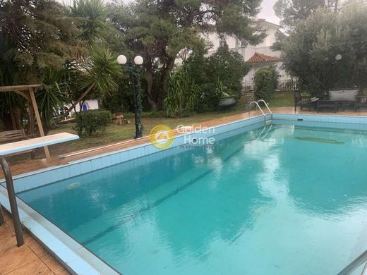 Casa de lujo en Khalándrion, Nomarchía Athínas