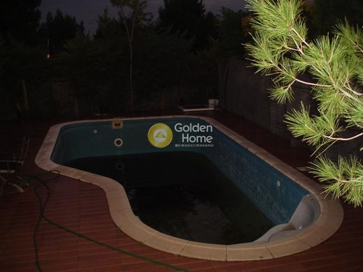 Dom jednorodzinny w Pallíni, Nomarchía Anatolikís Attikís