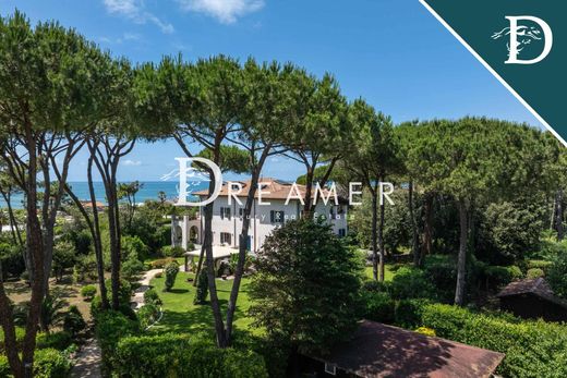 Villa in Massa, Provincia di Massa-Carrara