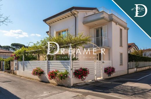 Apartment in Forte dei Marmi, Provincia di Lucca