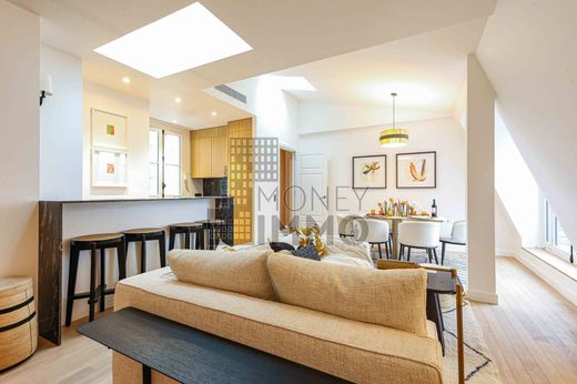 Apartament w Tour Eiffel, Invalides – Ecole Militaire, Saint-Thomas d’Aquin, Paris