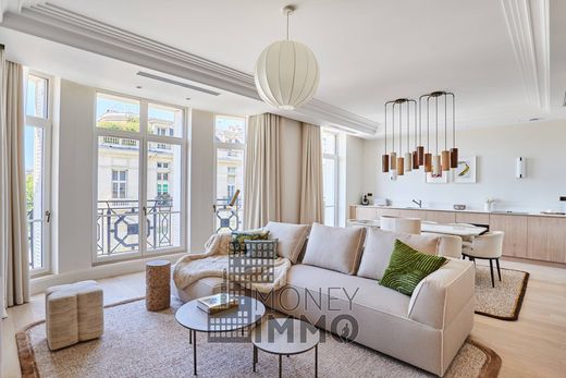 Apartament w Tour Eiffel, Invalides – Ecole Militaire, Saint-Thomas d’Aquin, Paris