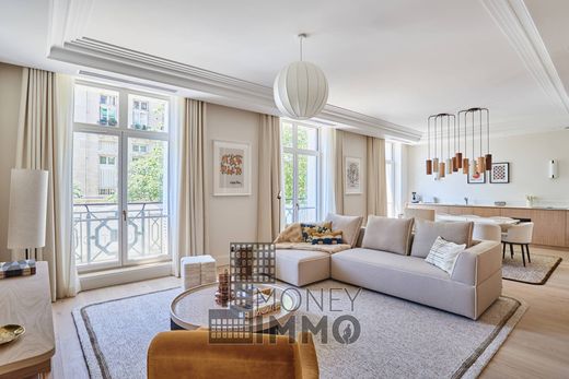 Apartament w Tour Eiffel, Invalides – Ecole Militaire, Saint-Thomas d’Aquin, Paris