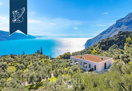 Villa a Tignale, Brescia