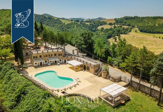 Rural or Farmhouse in Fermignano, Pesaro and Urbino