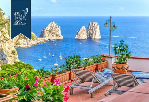 ﻓﻴﻼ ﻓﻲ Capri, Napoli