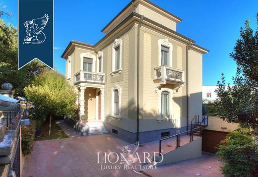 Villa in Voghera, Provincia di Pavia