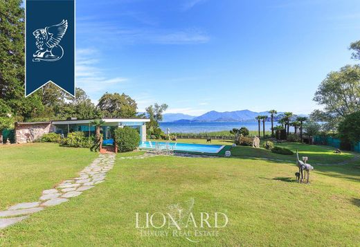 Villa in Ranco, Provincia di Varese