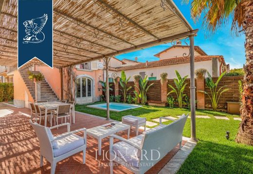 ﻓﻴﻼ ﻓﻲ Forte dei Marmi, Provincia di Lucca