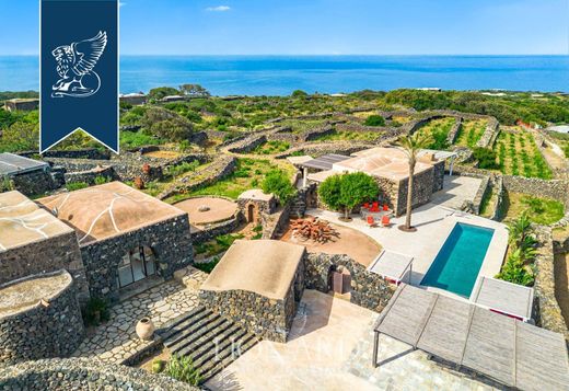 Country House in Pantelleria, Trapani