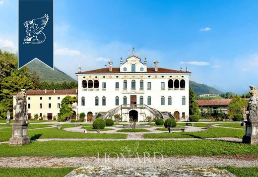Βίλα σε Pedavena, Provincia di Belluno