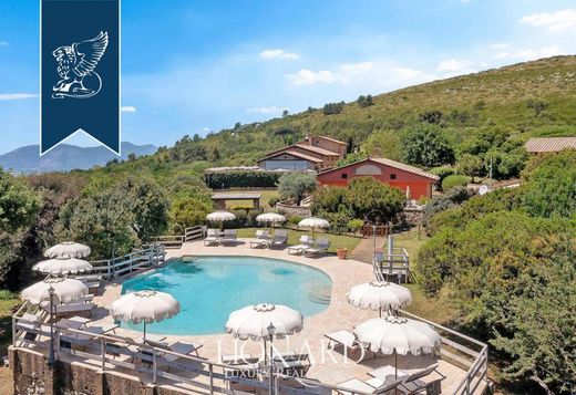 Casa rural / Casa de pueblo en Fondi, Provincia di Latina