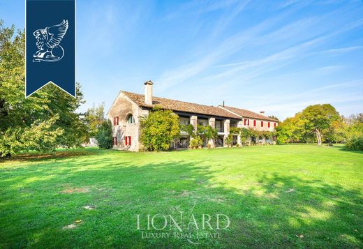 Rural or Farmhouse in Roncade, Provincia di Treviso