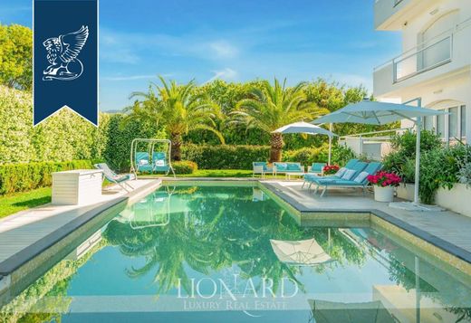 Villa in Massa, Provincia di Massa-Carrara