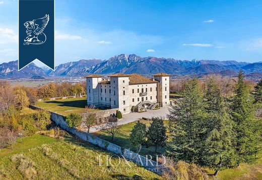 Castillo en Majano, Udine
