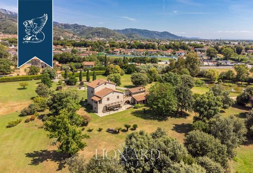 Villa in Pietrasanta, Provincia di Lucca