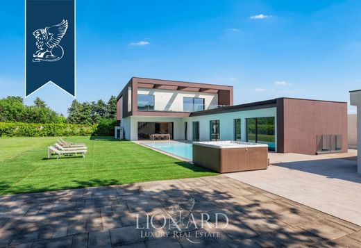 Villa in Agrate Brianza, Provincia di Monza e della Brianza