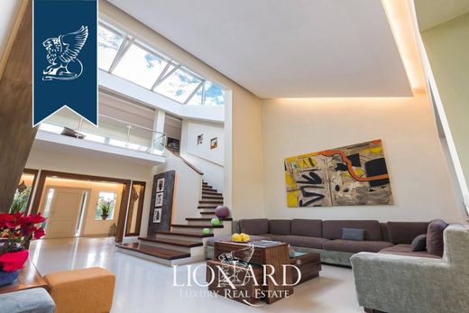 Villa in Rome, Latium