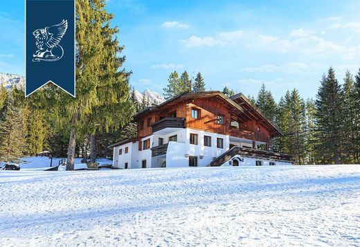 Villa in Cortina d'Ampezzo, Provincia di Belluno