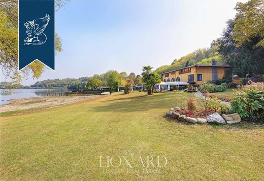 Candia Canavese, Torinoのヴィラ