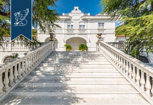 Villa in Massa, Provincia di Massa-Carrara