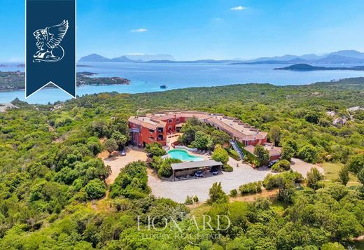 Hotel en Arzachena, Provincia di Sassari