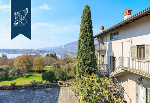 Villa in Oggiono, Provincia di Lecco