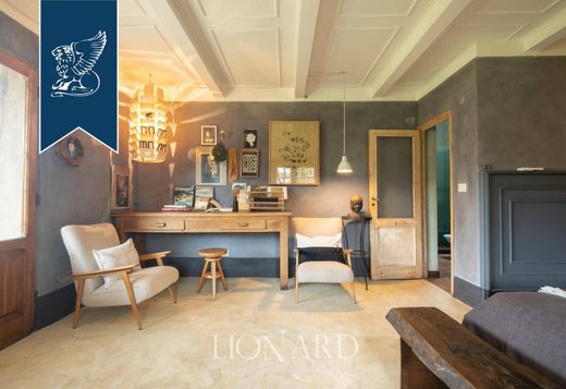 Rural or Farmhouse in Montepulciano, Province of Siena