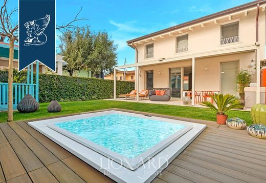 Βίλα σε Pietrasanta, Provincia di Lucca