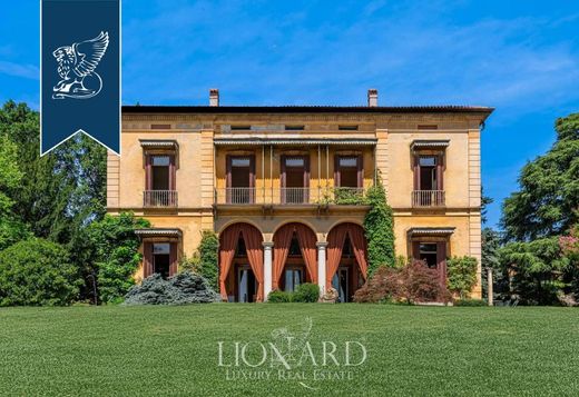 Villa Eupilio, Como ilçesinde