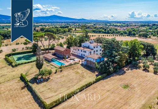 Villa Monte San Savino, Arezzo ilçesinde