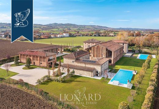 别墅  Agazzano, 皮亚琴察省