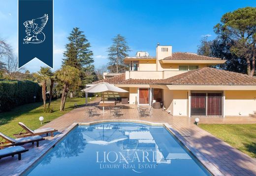 Villa in Rome, Latium