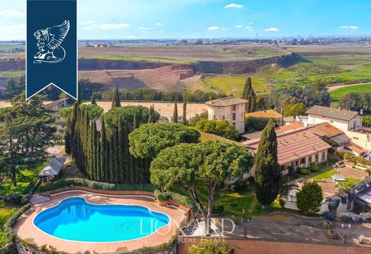 Rural or Farmhouse in Rome, Latium