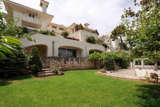 Частный Дом, Ekáli, Nomarchía Athínas