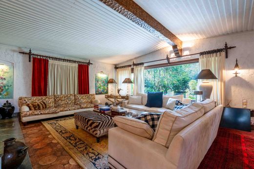 Residential complexes in Filothéi, Nomarchía Athínas