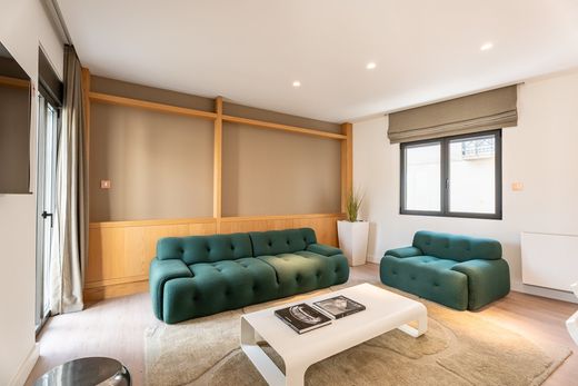 Piso / Apartamento en Atenas, Nomarchía Athínas