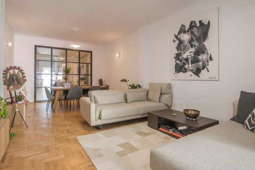 ﺷﻘﺔ ﻓﻲ أثينا, Nomarchía Athínas