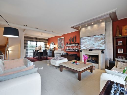 Complesso residenziale a Néa Erythraía, Nomarchía Athínas