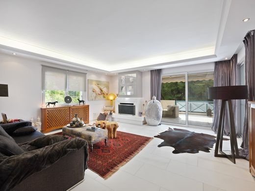 Apartment in Néa Erythraía, Nomarchía Athínas