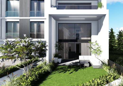 Semidetached House in Thessaloniki, Nomós Thessaloníkis