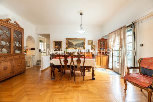 Piso / Apartamento en Atenas, Nomarchía Athínas