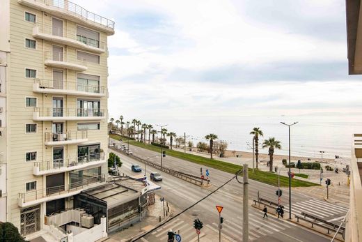 아파트 / Palaió Fáliro, Nomarchía Athínas