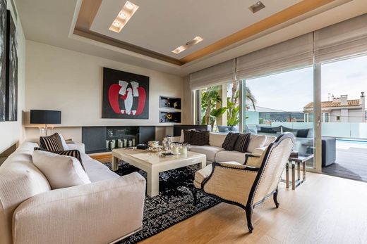 Villa a Vári, Nomarchía Anatolikís Attikís