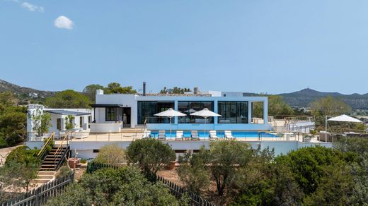 Villa a Lávrio, Nomarchía Anatolikís Attikís