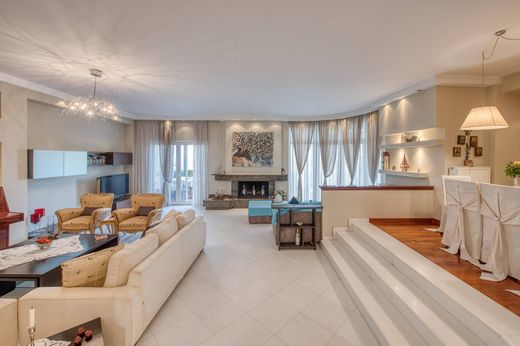 Частный Дом, Néa Raidestós, Nomós Thessaloníkis