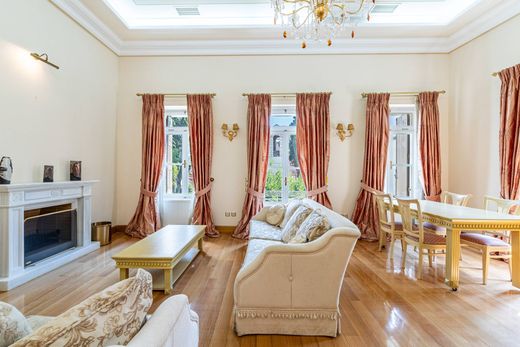 Casa en Atenas, Nomarchía Athínas